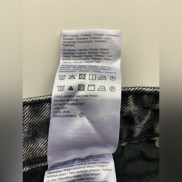 🆕NWT ONLY Emily High Waisted Black Acid Jeans with Raw Hem in Size 29 - Picture 12 of 14